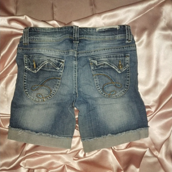 Jean shorts - Picture 3 of 3